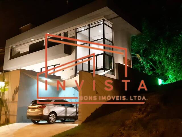 Sobrado para Venda em Ubatuba - 2