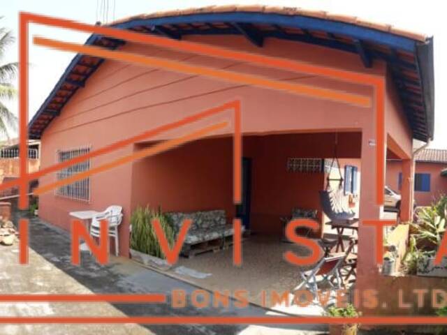 Casa para Venda em Caraguatatuba - 2