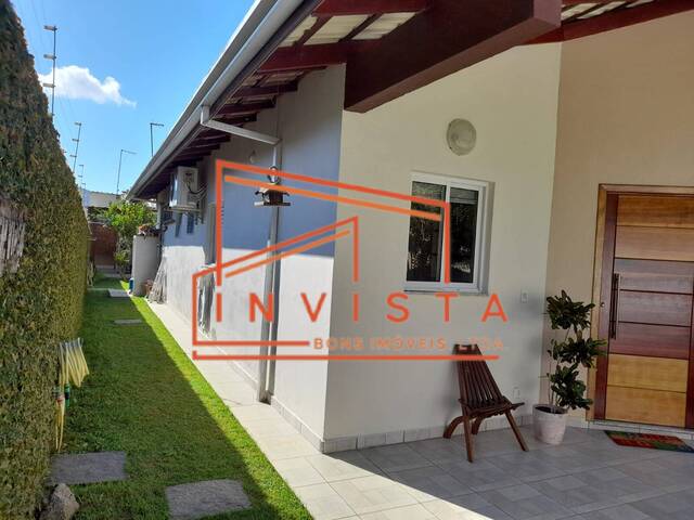 Casa para Venda em Caraguatatuba - 2