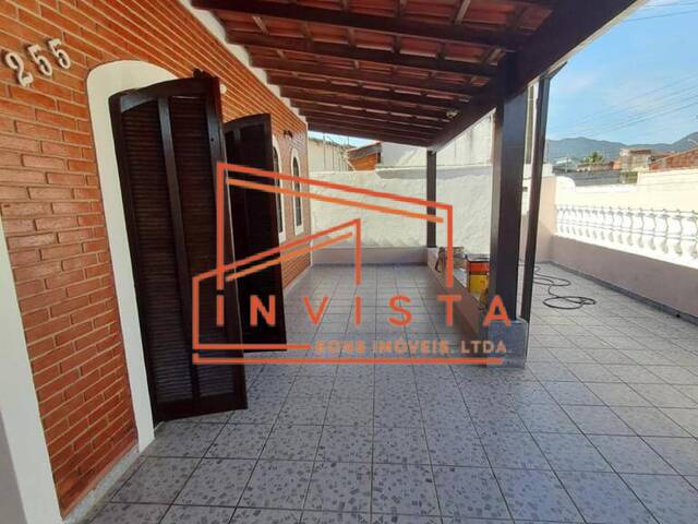 Casa para Venda em Caraguatatuba - 2