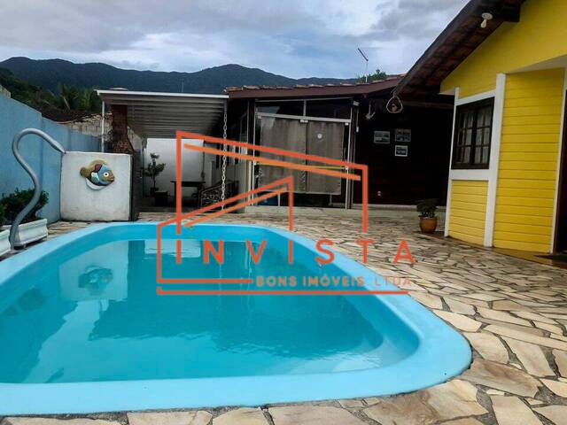 Casa para Venda em Caraguatatuba - 2