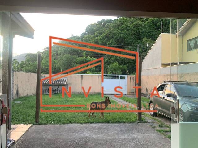 Casa para Venda em Caraguatatuba - 2