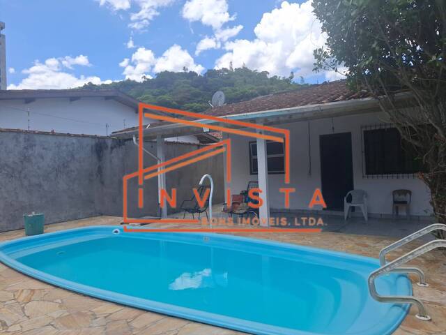 Casa para Venda em Caraguatatuba - 2
