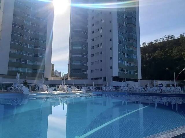 Apartamento para Venda em Caraguatatuba - 2