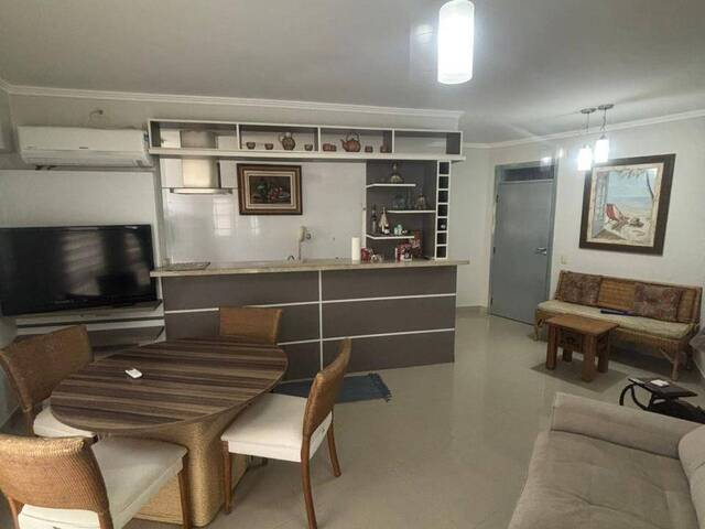 Apartamento para Venda em Caraguatatuba - 2