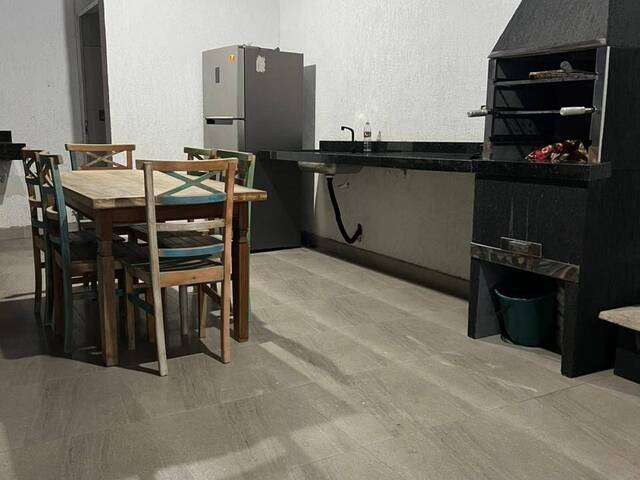 Casa para Venda em Caraguatatuba - 2