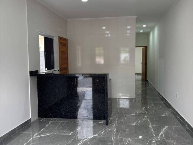 Casa para Venda em Caraguatatuba - 3
