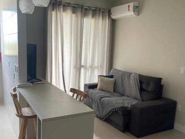 Apartamento para Venda em Caraguatatuba - 2