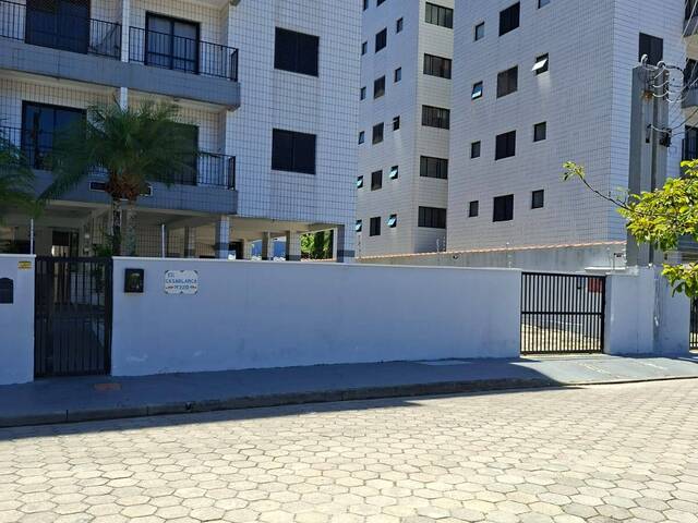Apartamento para Venda em Caraguatatuba - 2