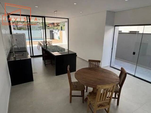 Apartamento para Venda em Caraguatatuba - 4