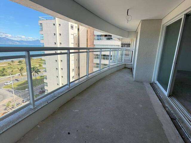 Apartamento para Venda em Caraguatatuba - 2
