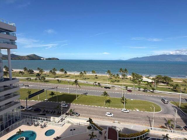 Apartamento para Venda em Caraguatatuba - 3
