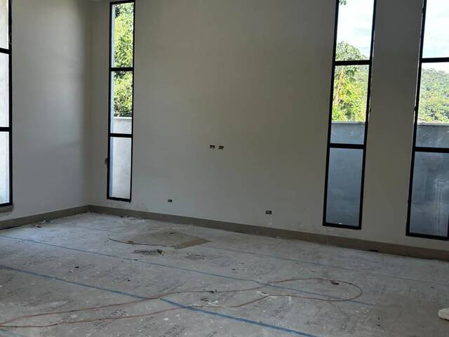 Casa para Venda em Caraguatatuba - 4
