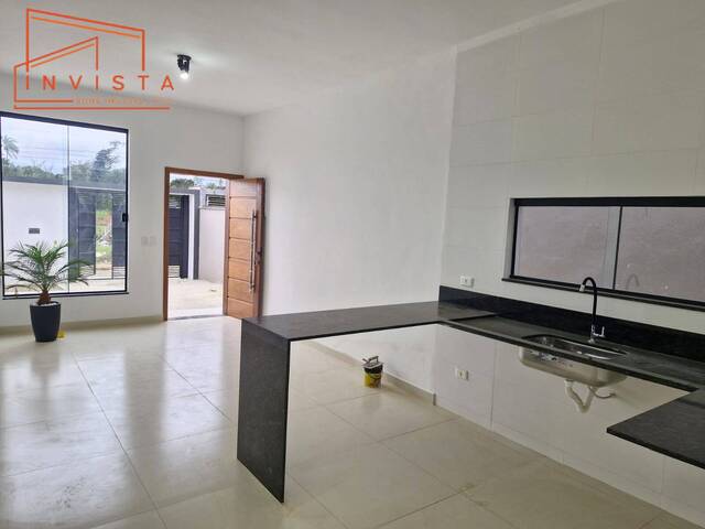 Casa para Venda em Caraguatatuba - 4